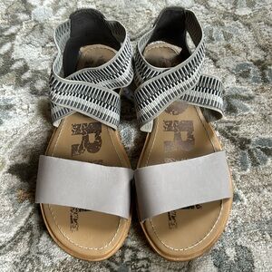 Sorel grey Strappy sandals size 7
